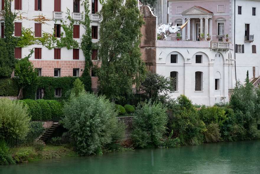 Trento – Bassano: Mit dem Zug durch den Regen
